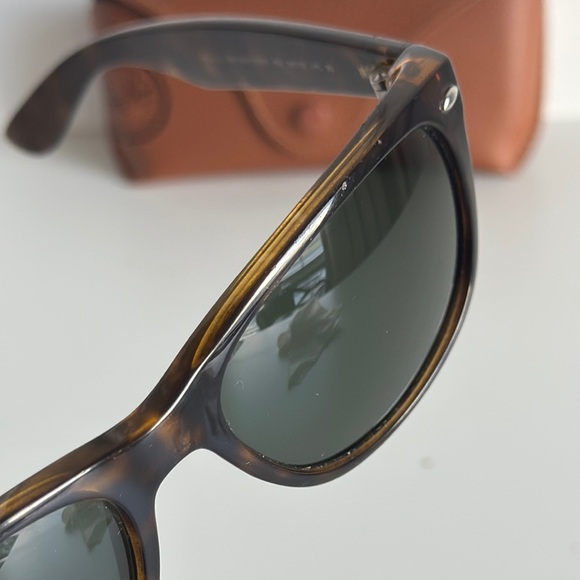 Ray-Ban Tortoise Shell Sunglasses RB 2132 NEW WAYFARER 902 58/18 145 3N - Picture 8 of 9